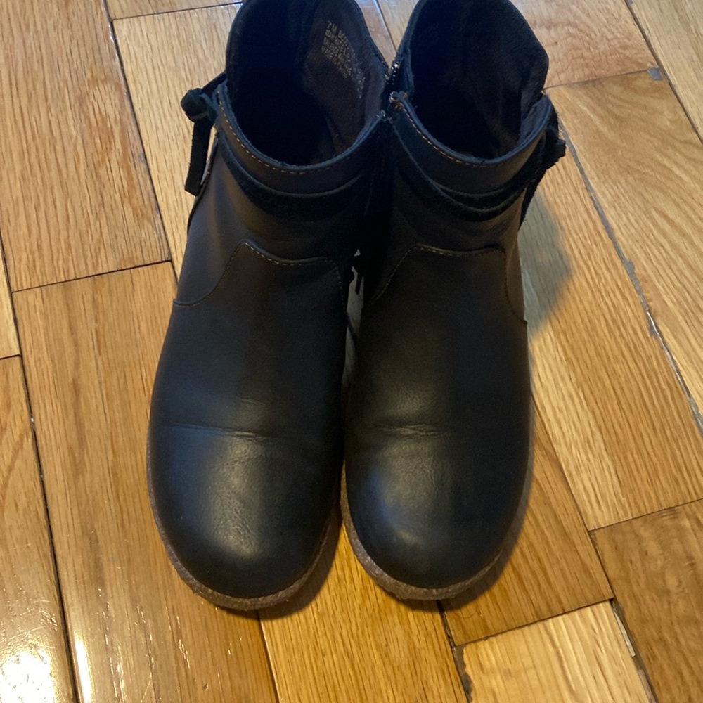 B.o.c. Born Concept Addi Bootie in Black 7M EUC